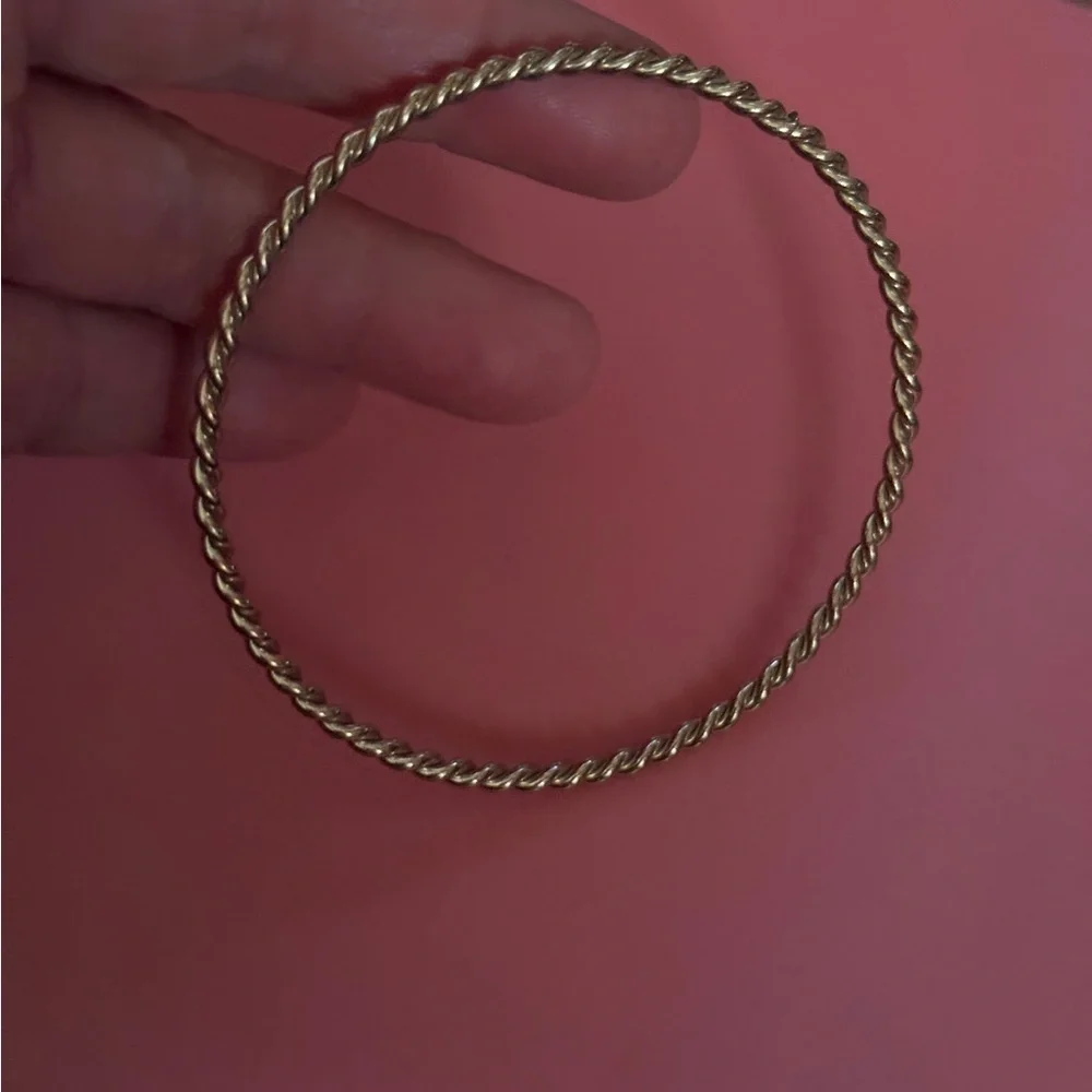 Bangle Gold Swirl Bracelet NWT